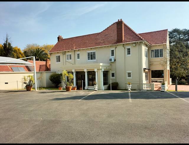 672M² OFFICE FOR SALE IN SAXONWOLD